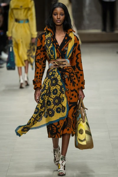Look 25